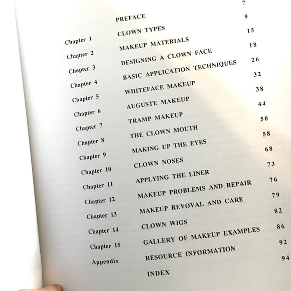 Strutter's Complete Guide to Clown Makeup NWT - Picture 9 of 10